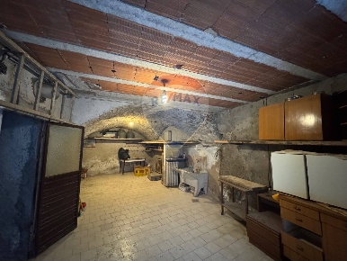 Foto Case semi ndipendenti in Via Pietro Tamburini, Foligno di 172 m²
