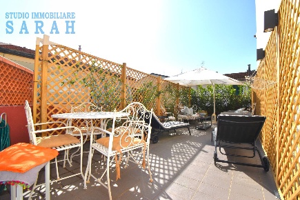 Foto Casa indipendente in via leopardi, Viareggio Centro di 155 m²