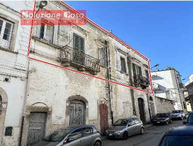 Foto Casa indipendente in via Mazzini, Canosa di Puglia Centro di 110 m²