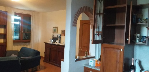 Foto Case semi ndipendenti a Gambassi Terme di 120 m² con 5 locali