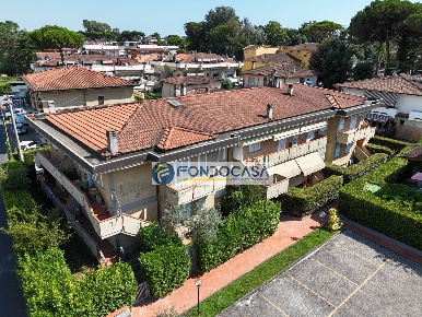Foto Appartamento in Via Pisa, Massa Marina di Massa Centro di 60 m²