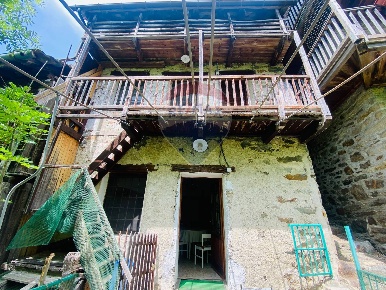 Foto Case semi ndipendenti in LOCALITA PILLAZ, Fontainemore di 90 m²