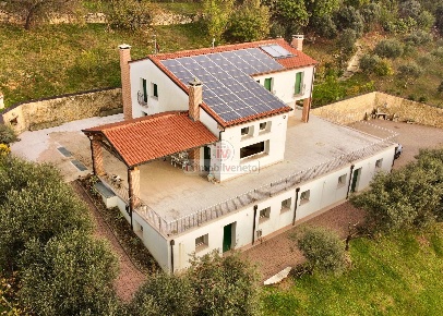 Foto Casa indipendente in VIA ROMA, Sarego Centro di 690 m² con 10 locali