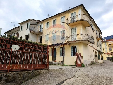 Foto Casa indipendente a Valdobbiadene Centro di 760 m² con 25 locali