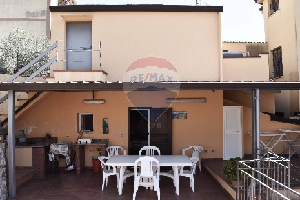 Foto Casa indipendente a Monreale Pioppo di 172 m² con 6 locali in vendita