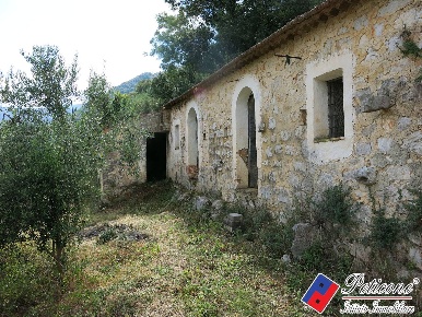 Foto Casa indipendente in Via Valle Rocco, Fondi Centro di 80 m² in vendita