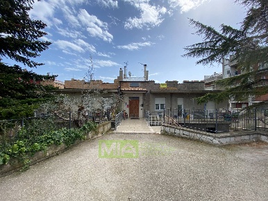 Foto Casa indipendente in via XXV Aprile, Campofilone in vendita