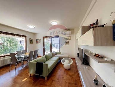 Foto Villa a schiera in Villa Andreoli, Lanciano di 198 m² con 11 locali
