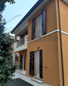 Foto Casa indipendente in Via Cattaneo, Cesenatico in vendita