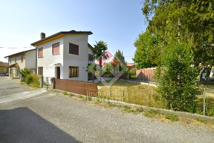 Foto Casa indipendente a Caorle di 150 m² con 6 locali in vendita