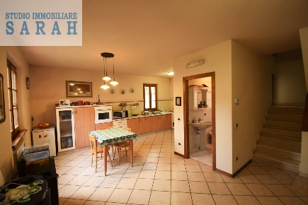 Foto Casa indipendente in via Andreuccetti, Camaiore Camaiore Paese