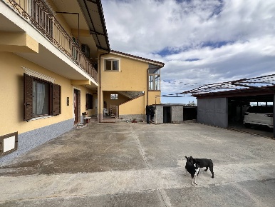 Foto Casa indipendente in Contrada Roccani, Simeri Crichi Roccani di 290 m²
