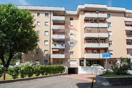 Foto Appartamento in Via Rodi, Brescia Brescia Due di 70 m² con 2 locali