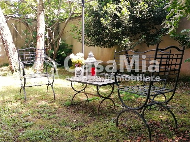 Foto Casa indipendente in via Venezia, Legnano di 180 m² con 5 locali