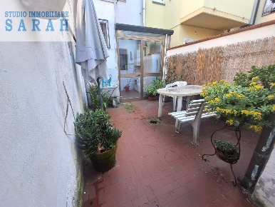 Foto Casa indipendente in Via Zanardelli, Viareggio Lungomare di 100 m²
