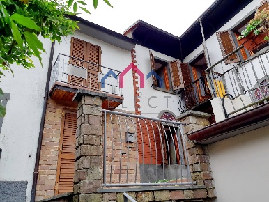Foto Case semi ndipendenti a Fabbriche di Vergemoli Vergemoli di 130 m²