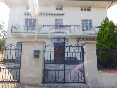 Foto Casa indipendente in VIA CASENUOVE 92, Rapino Centro di 259 m²