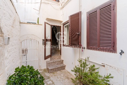Foto Casa indipendente in Via Bacone, Ostuni Centro Storico di 100 m²