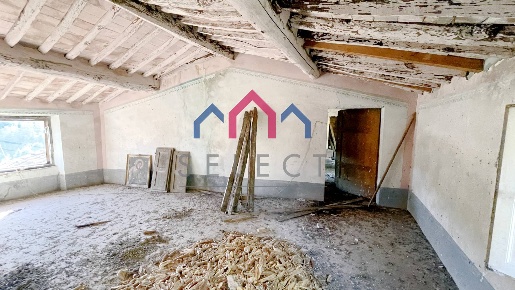 Foto Case semi ndipendenti a Borgo a Mozzano Partigliano di 150 m²