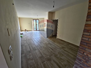 Foto Case semi ndipendenti in Via Vittorio Emanuele III, Centro di 100 m²