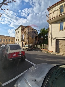 Foto Case semi ndipendenti in Via Vittorio Emanuele III, Centro di 100 m²