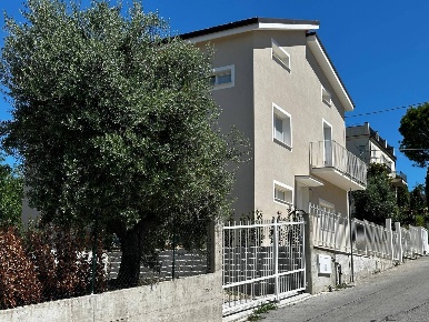 Foto Casa indipendente in CONTRADA  mossa, Fermo in vendita