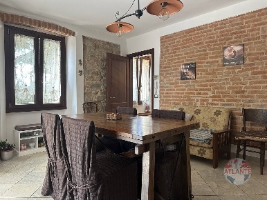 Foto Casa indipendente in Gerbe, Prasco di 285 m² con 9 locali in vendita