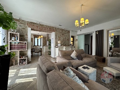 Foto Casa indipendente in Gerbe, Prasco di 285 m² con 9 locali in vendita