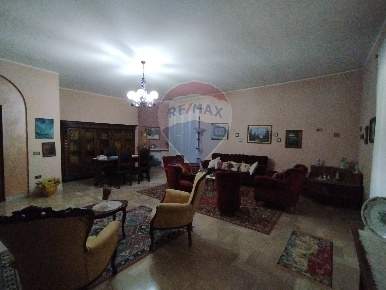 Foto Casa indipendente in viale thurio, Roggiano Gravina di 239 m²