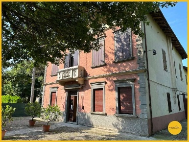 Foto Casa indipendente in via Casoni, Budrio di 800 m² con 10 locali