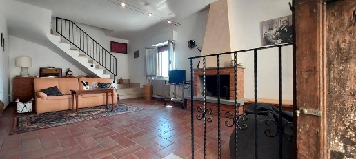 Foto Case semi ndipendenti in VIA UMBERTO I, Carunchio di 180 m² in affitto