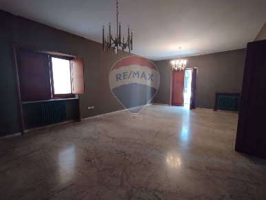 Foto Casa indipendente in via variante, Roggiano Gravina di 382 m²