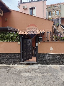 Foto Casa indipendente in giovanni verga, Acireale di 75 m² con 4 locali