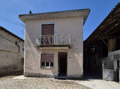 Foto Casa indipendente in Via Spadari, Magherno di 140 m² con 4 locali