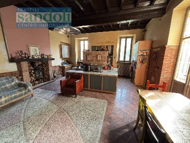 Foto Casa indipendente in Via Lanza, Trino Centro di 395 m² con 7 locali