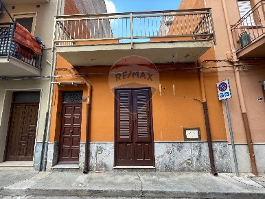 Foto Casa indipendente in Via Faro Pizzoli, Cinisi Centro di 142 m²
