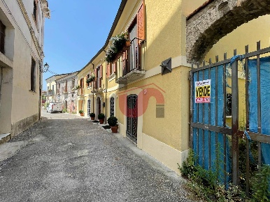 Foto Case semi ndipendenti in Via San Cristiano, Benevento Centro Storico