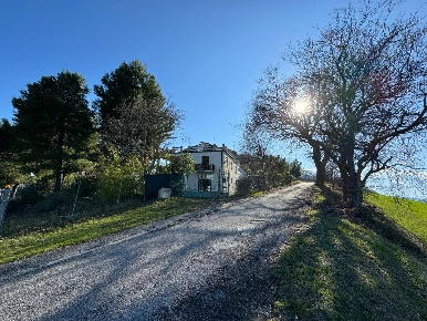 Foto Casa indipendente a Lapedona in vendita