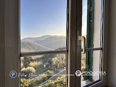 Foto Case semi ndipendenti in Via Briffi, Tovo San Giacomo di 118 m²