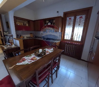 Foto Casa indipendente in Via Roma, Agrate Brianza Centro di 500 m²