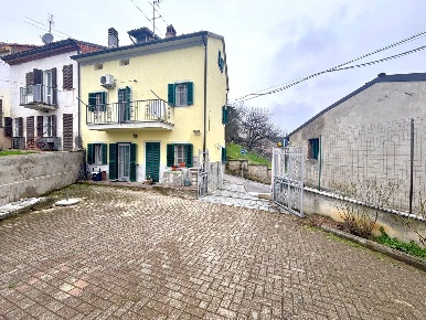 Foto Casa indipendente a Castelletto Monferrato Centro di 115 m² in vendita