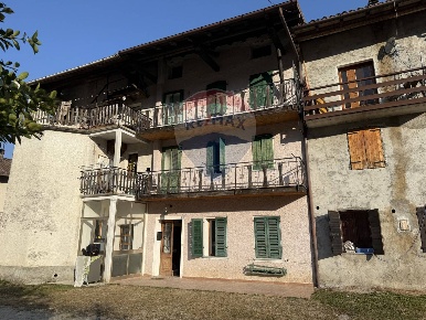 Foto Case semi ndipendenti in Via Borghetto, Feltre in vendita