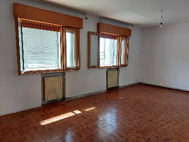 Foto Casa indipendente in Via Borgo San Guglielmo, Copparo Centro di 280 m²