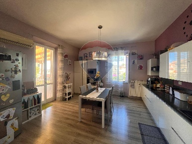 Foto Casa indipendente a Rosignano Marittimo di 114 m² con 4 locali