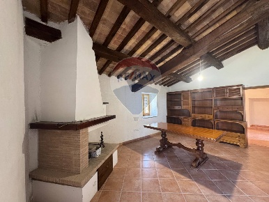 Foto Case semi ndipendenti in Località Ponze, Trevi di 106 m² con 3 locali