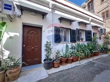Foto Case indipendenti in cortile bracco, Palermo San Lorenzo di 53 m²