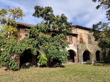 Foto Casa indipendente in padernello, Paese di 967 m² con 20 locali