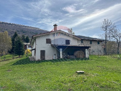 Foto Casa indipendente a Brenzone sul Garda in vendita