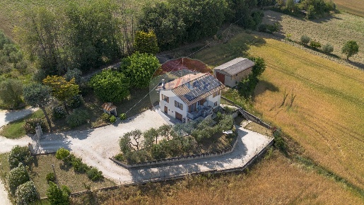 Foto Casa indipendente in vai Sant'Ignazio, Filottrano di 98 m² in vendita