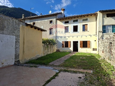 Foto Case semi ndipendenti in Via Cal de Cros, Follina Centro di 120 m²